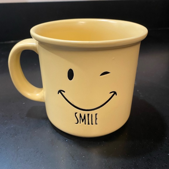 NEW ‘SMILE’ Smiley Face Mug - Picture 6 of 6